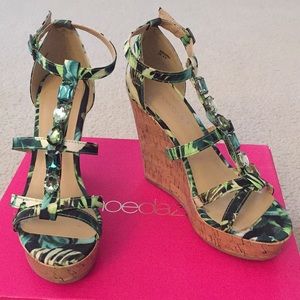 Tropical Print platform wedge